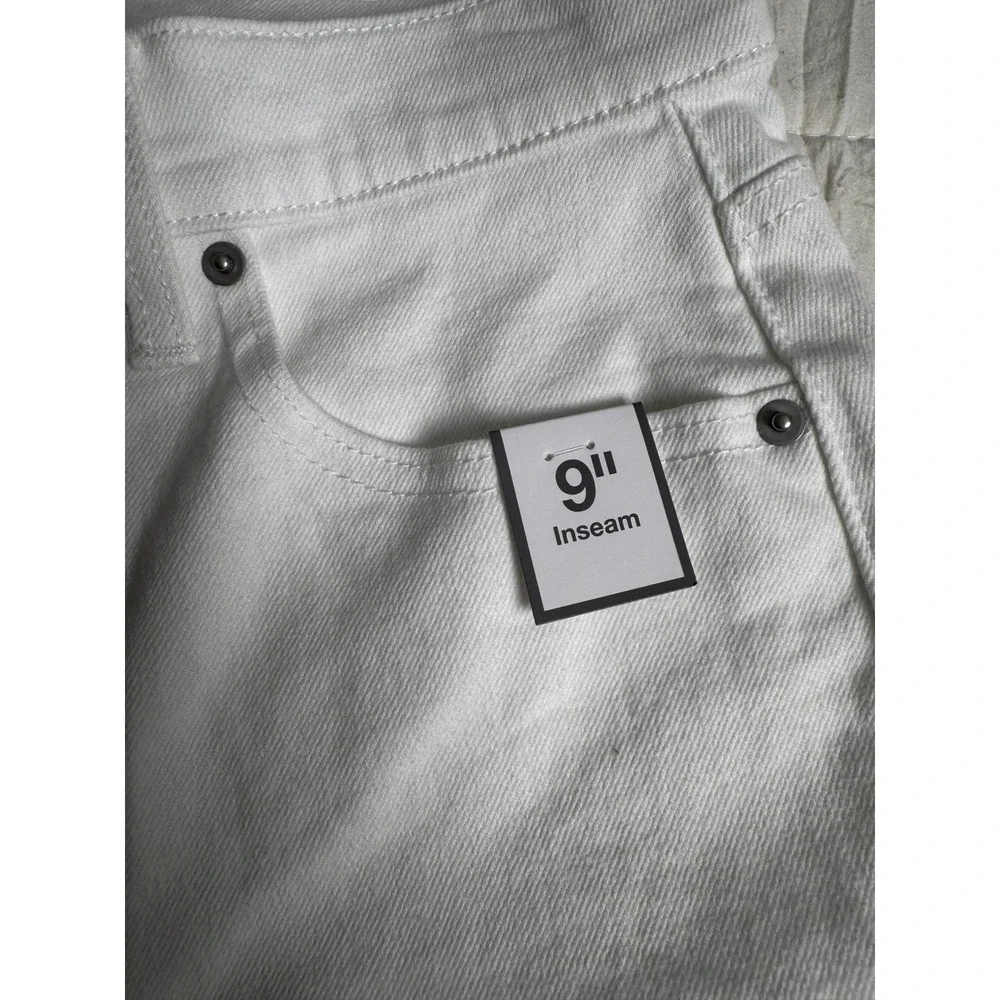Coastal High Rise Clean Girl Bermuda Shorts White Denim 9in Inseam Size 8 NEW